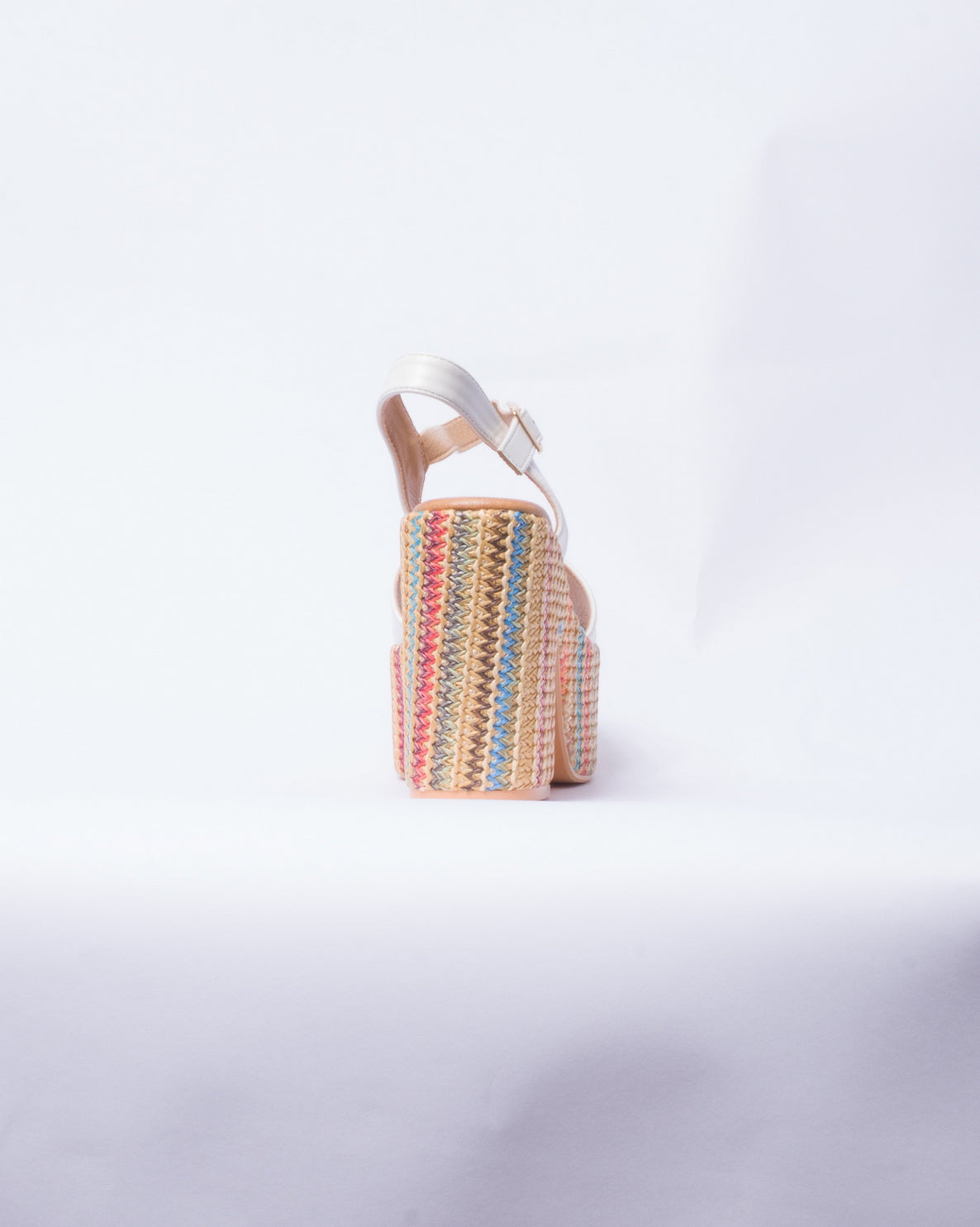 Sandalo a fascia con tacco e plateau multicolor -  Bianco