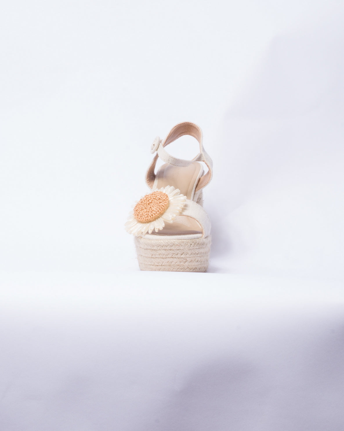 Sandalo in tessuto con decoro floreale - Beige