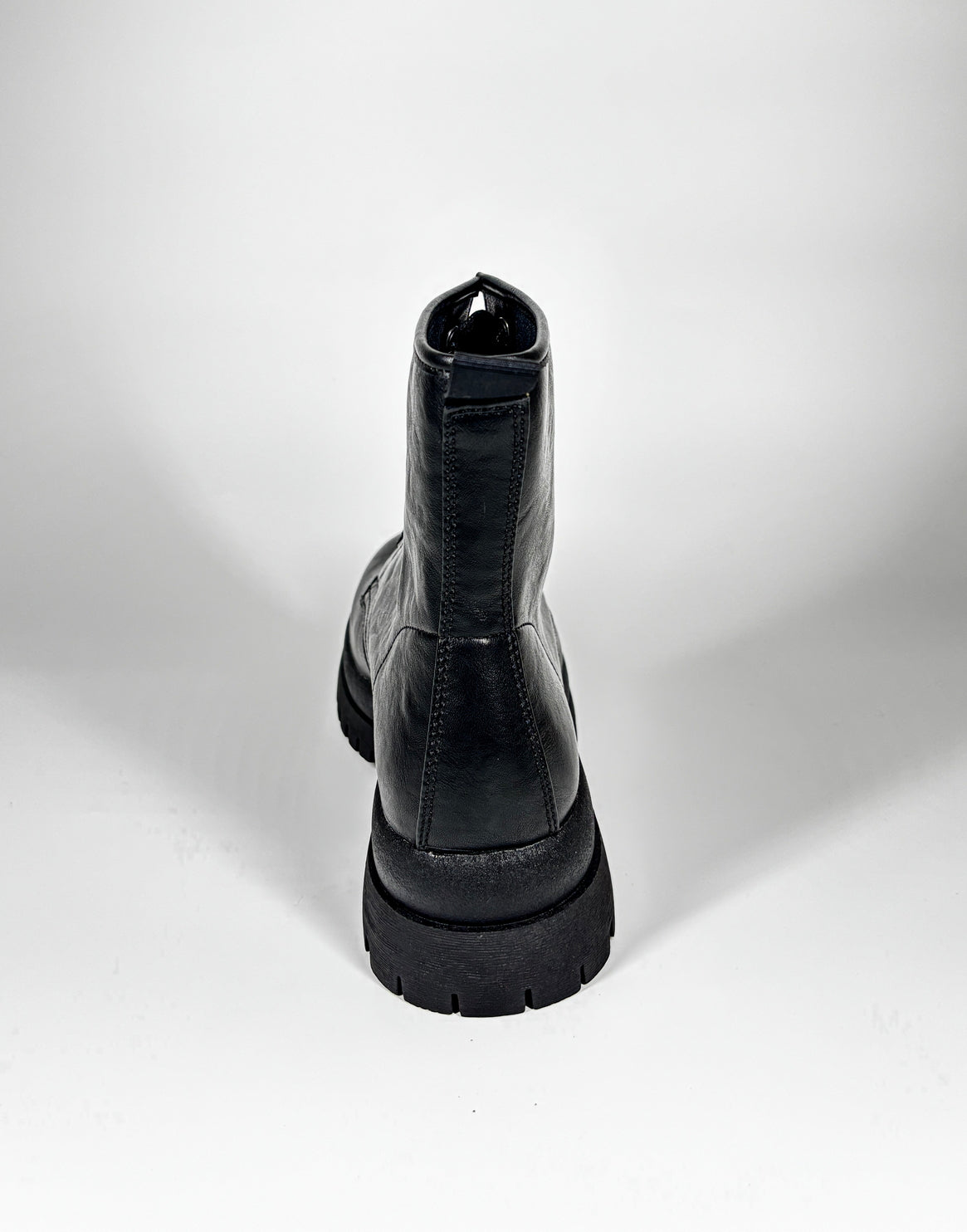 Anfibio stringato in ecopelle - Nero