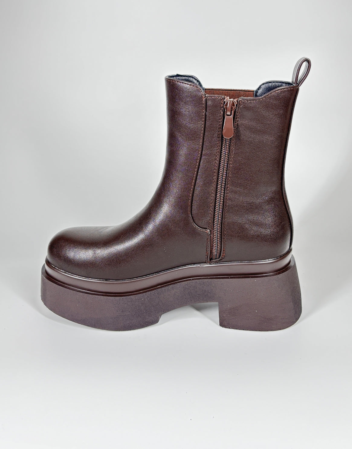 Stivaletto Chelsea in ecopelle con suola platform - Marrone