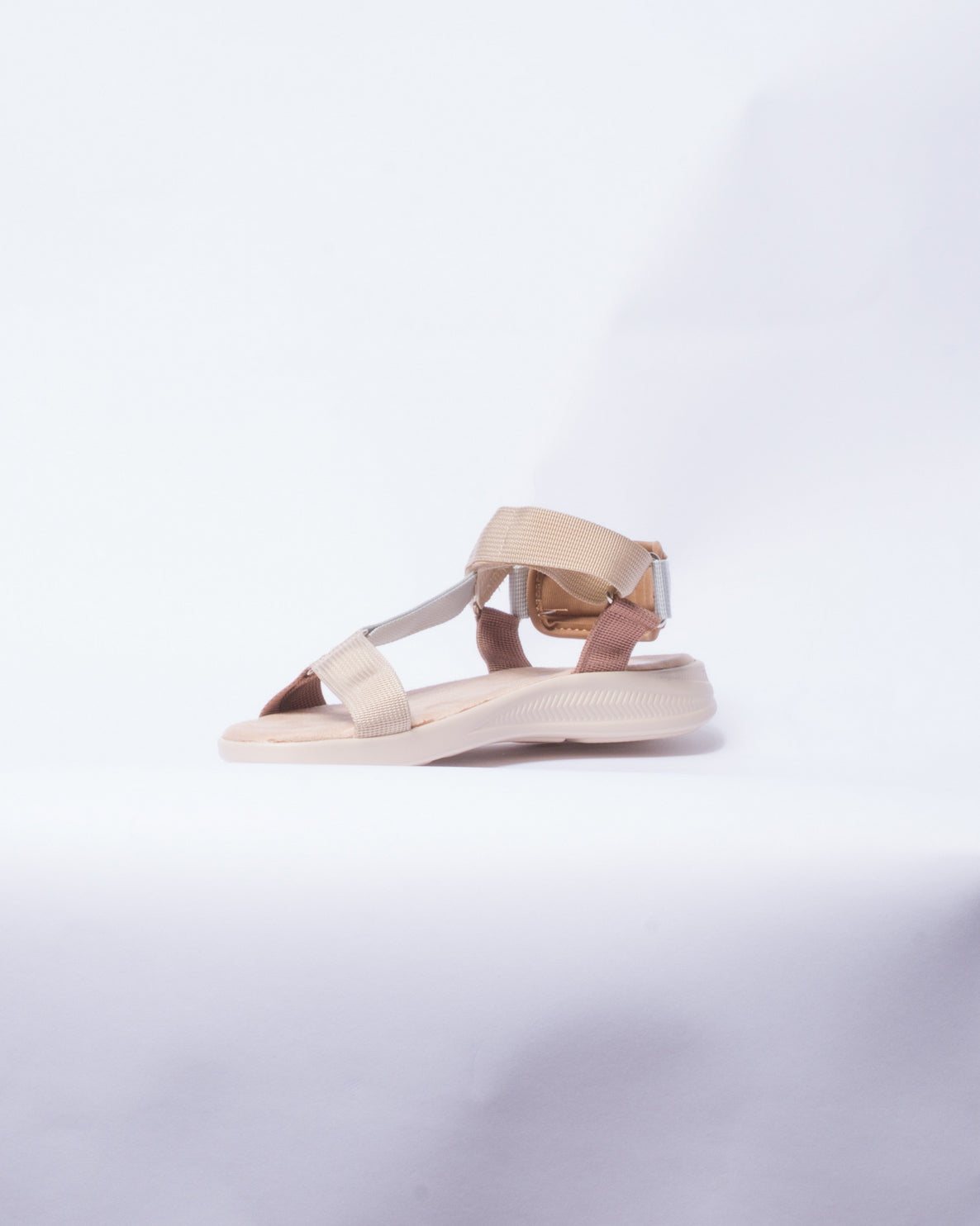 Sandalo con fasce in tessuto elastiche - Beige