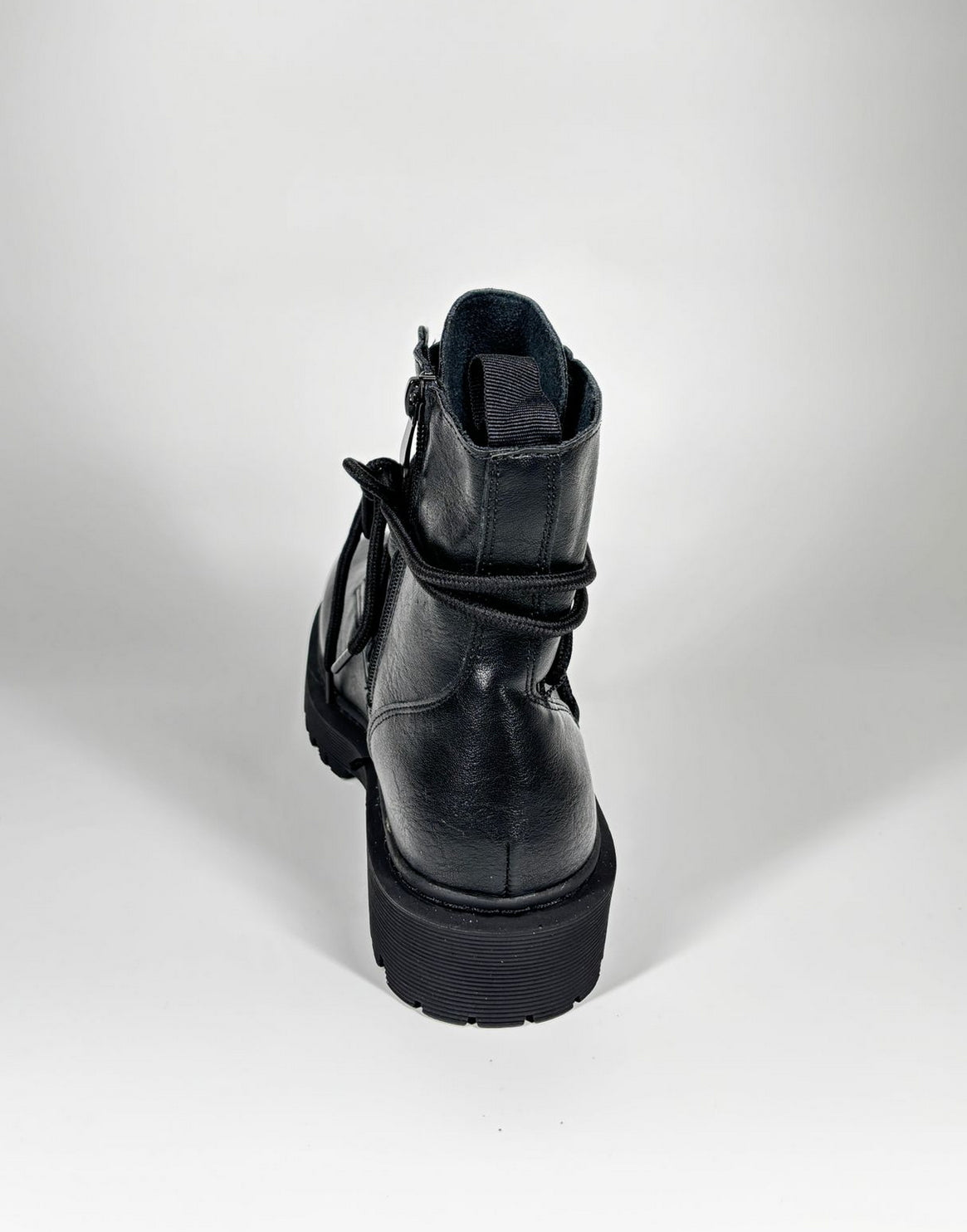 Stivaletto Anfibio in Ecopelle con Lacci Avvolgenti - Nero