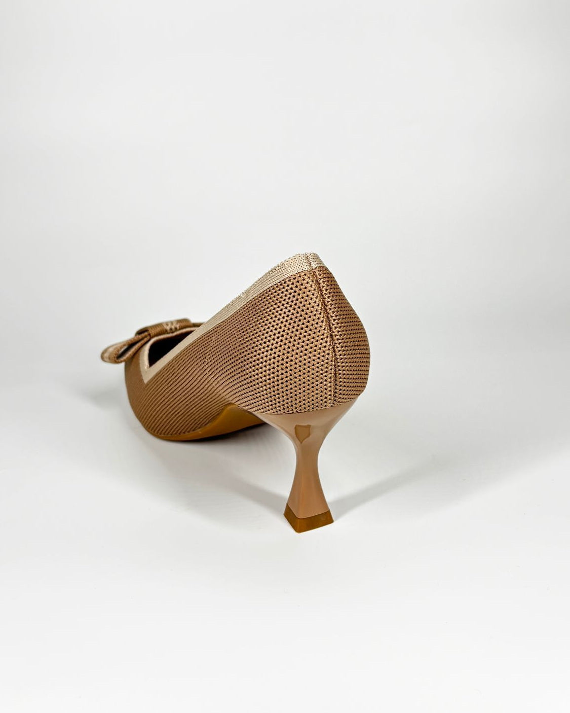 Décolleté in tessuto  con tacco a rocchetto - Beige