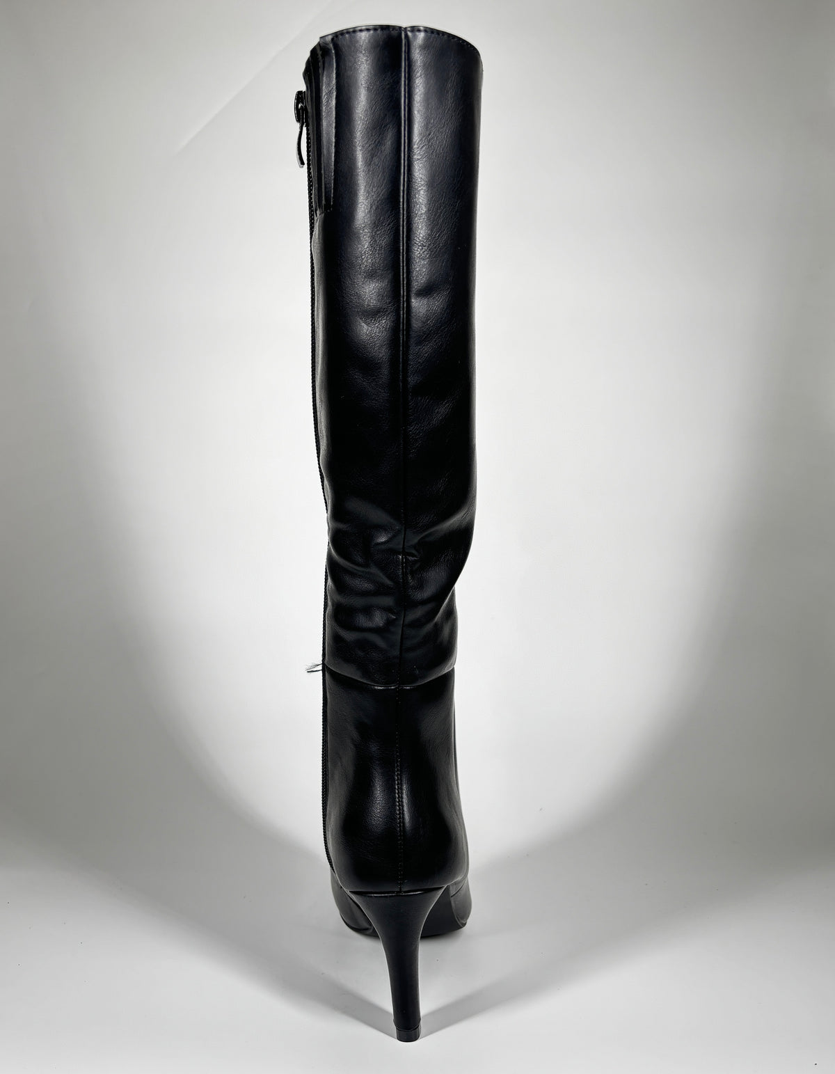 Stivali Classici Alti con Tacco Stiletto e Punta Affusolata - Nero