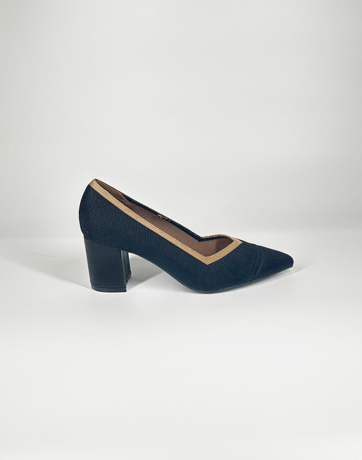 Décolleté a punta con tacco largo - Nero