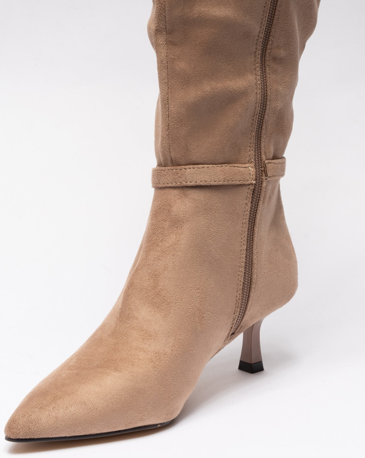 immagine-13-sstore-stivale-a-punta-in-ecopelle-scamosciata-con-cinturino-khaki-stivali-24009_khaki