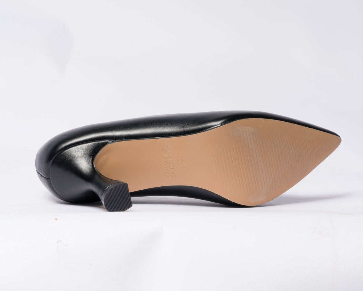 Decolettè in ecopelle con tacco rocchetto - NERO