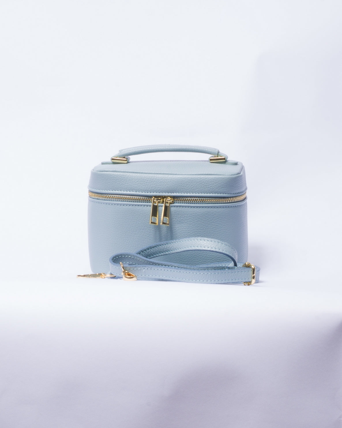 Borsa Beauty Case in Pelle con tracolla - Azzurro Cielo