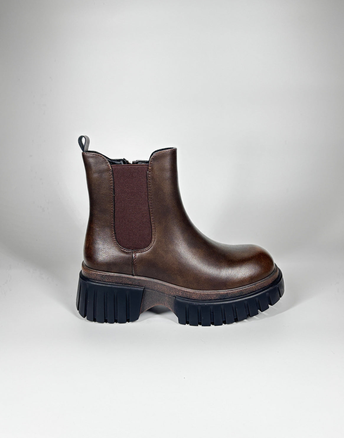 Stivaletto Chelsea  con suola chunky - Marrone