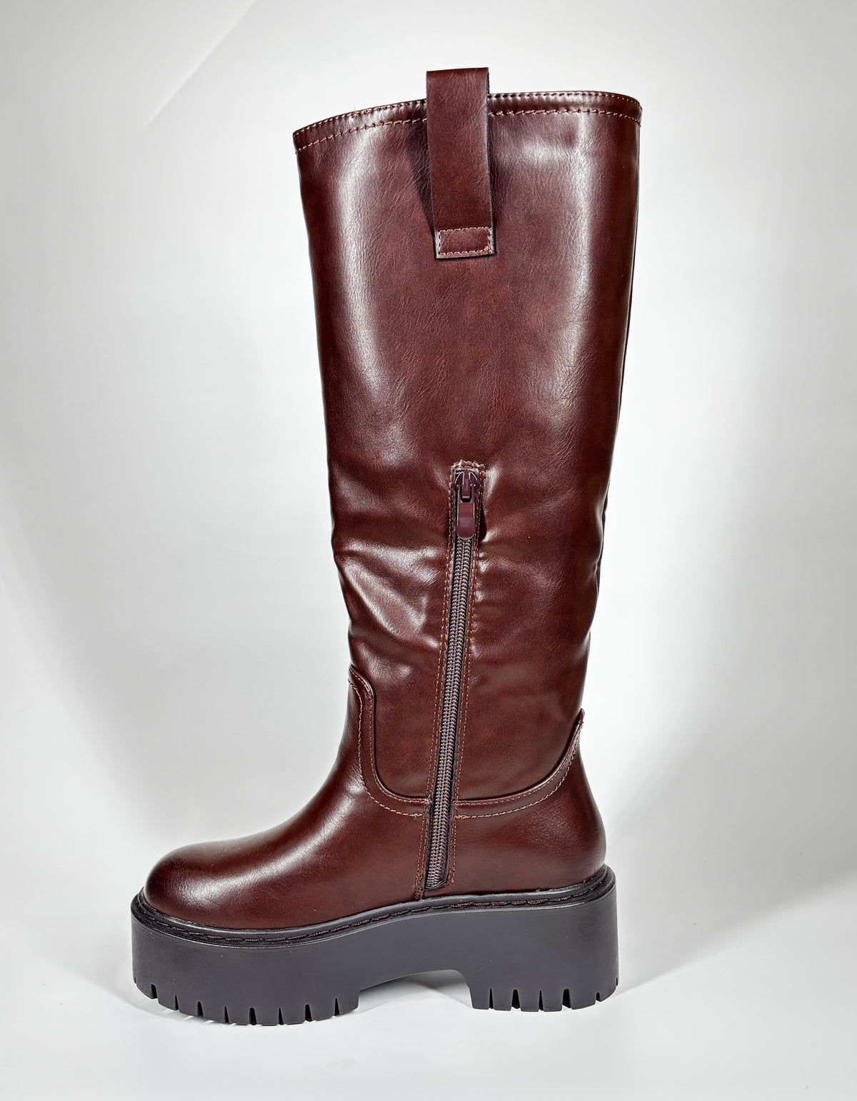 Stivali Alti 'Minimal Chunky' con Platform e Suola Carrarmato - Marrone