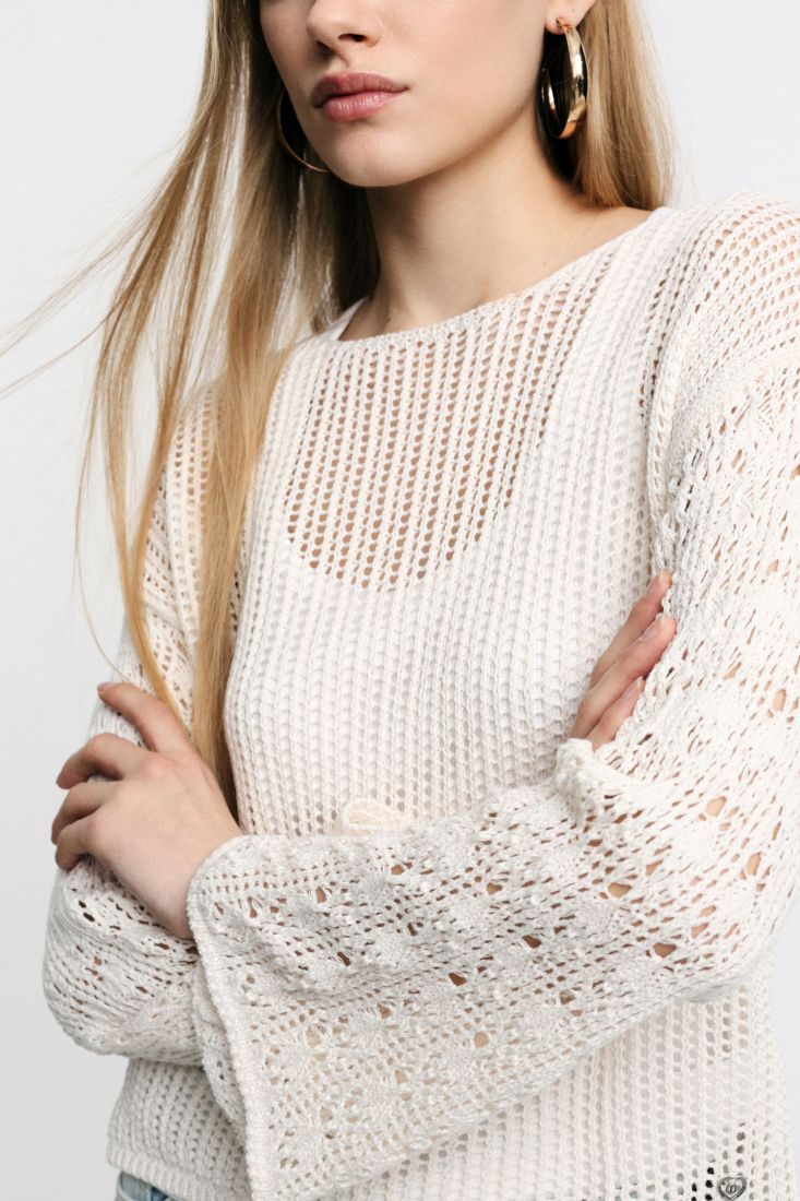 Maglione traforato maniche lunghe svasate girocollo