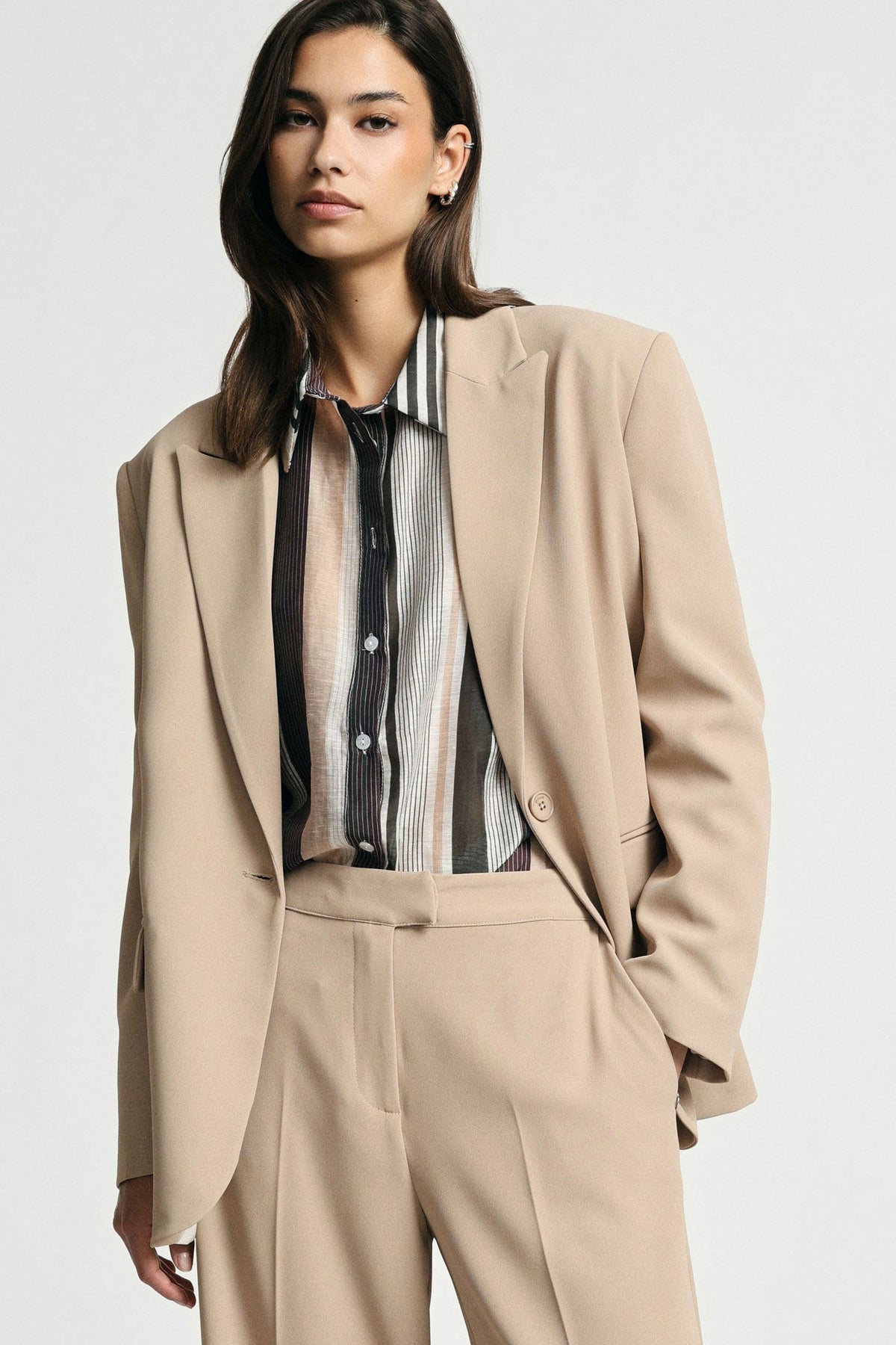 Blazer regular-fit con tasche frontali Please - Beige