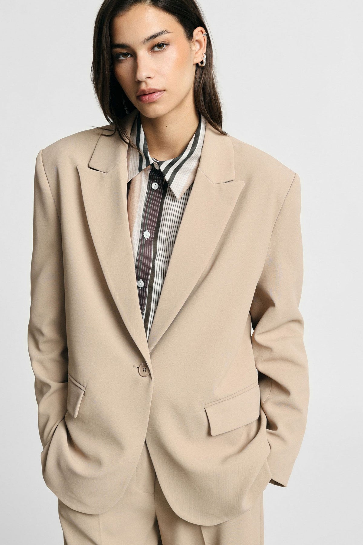 Blazer regular-fit con tasche frontali Please - Beige