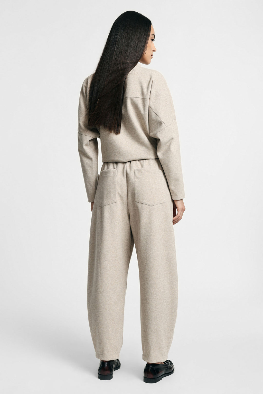 Pantaloni jogging fit con coulisse tasche laterali - Beige