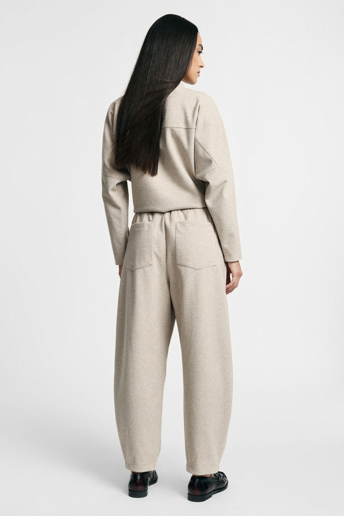 Pantaloni jogging fit con coulisse tasche laterali - Beige