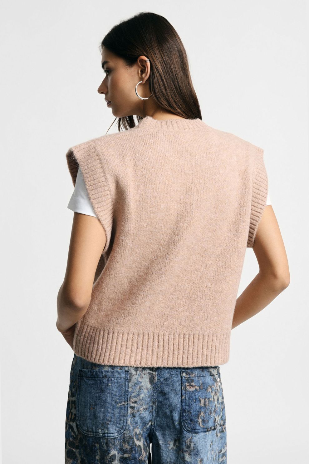 Maglione senza maniche con profili a costine - Nude