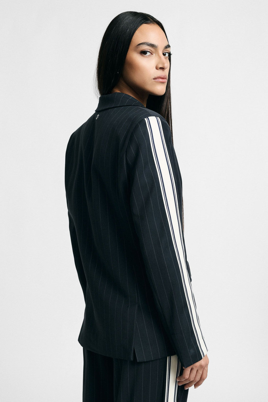 Blazer a righe con maniche a contrasto e chiusura a bottone Please - Blu