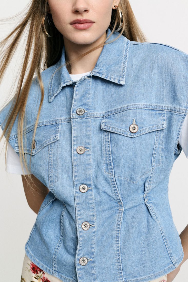 Gilet Please cropped con bottoni e tasche frontali - Blu Denim