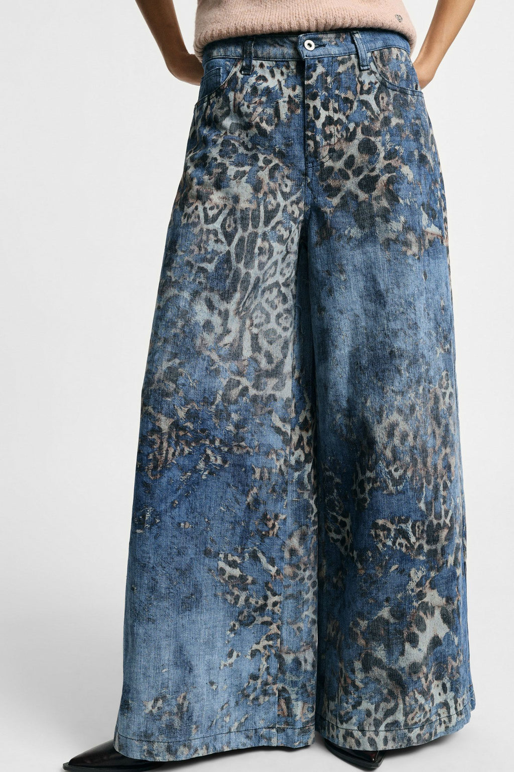 Jeans animalier a gamba molto ampia vita media Please - Blu Denim