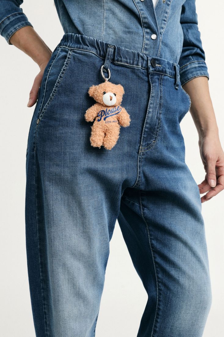 Jeans Please baggy fit con vita alta e portachiavi orsetto