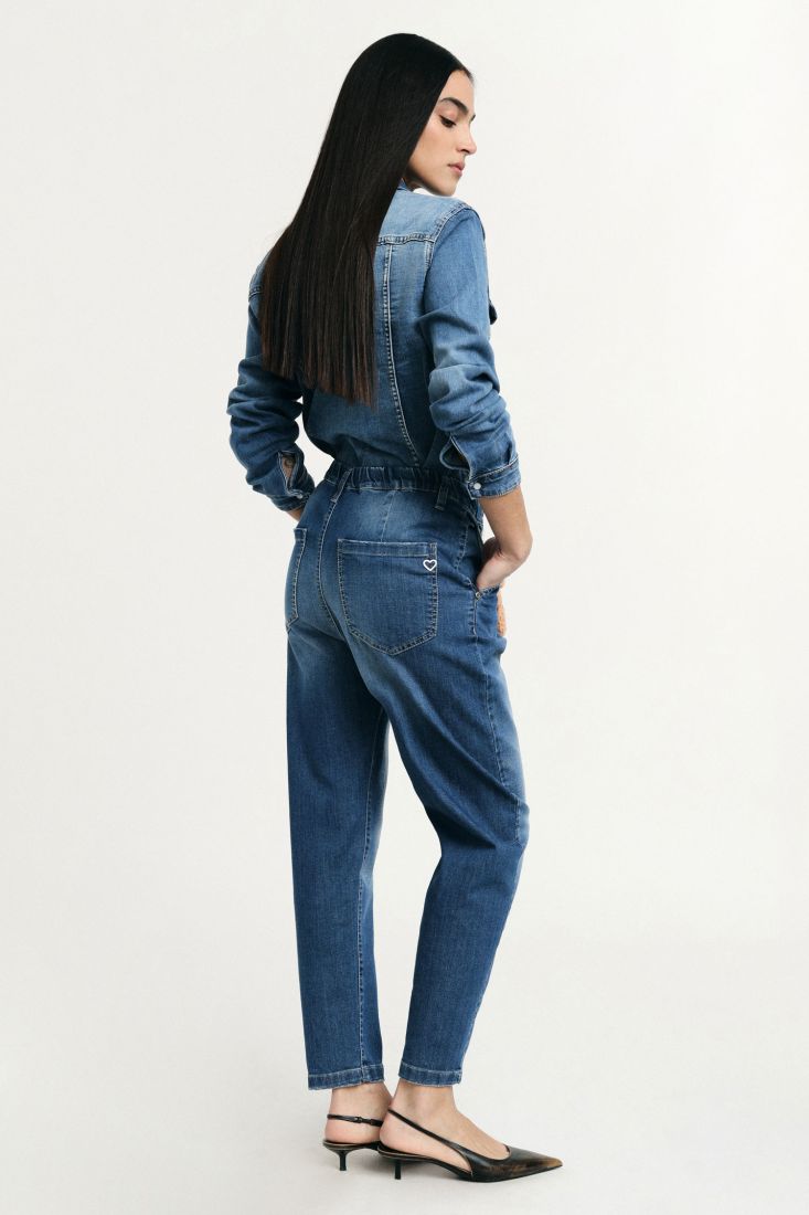 Jeans Please baggy fit con vita alta e portachiavi orsetto