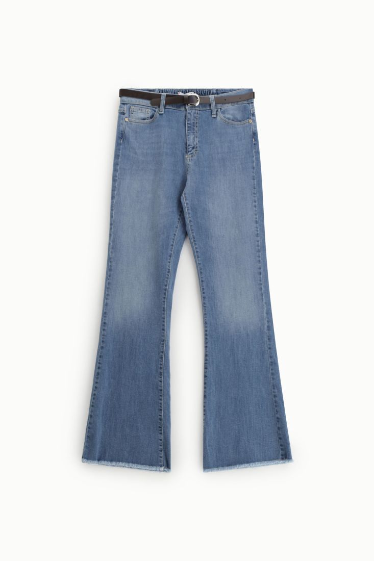 Jeans Please boot-cut con fondo sfrangiato e cintura