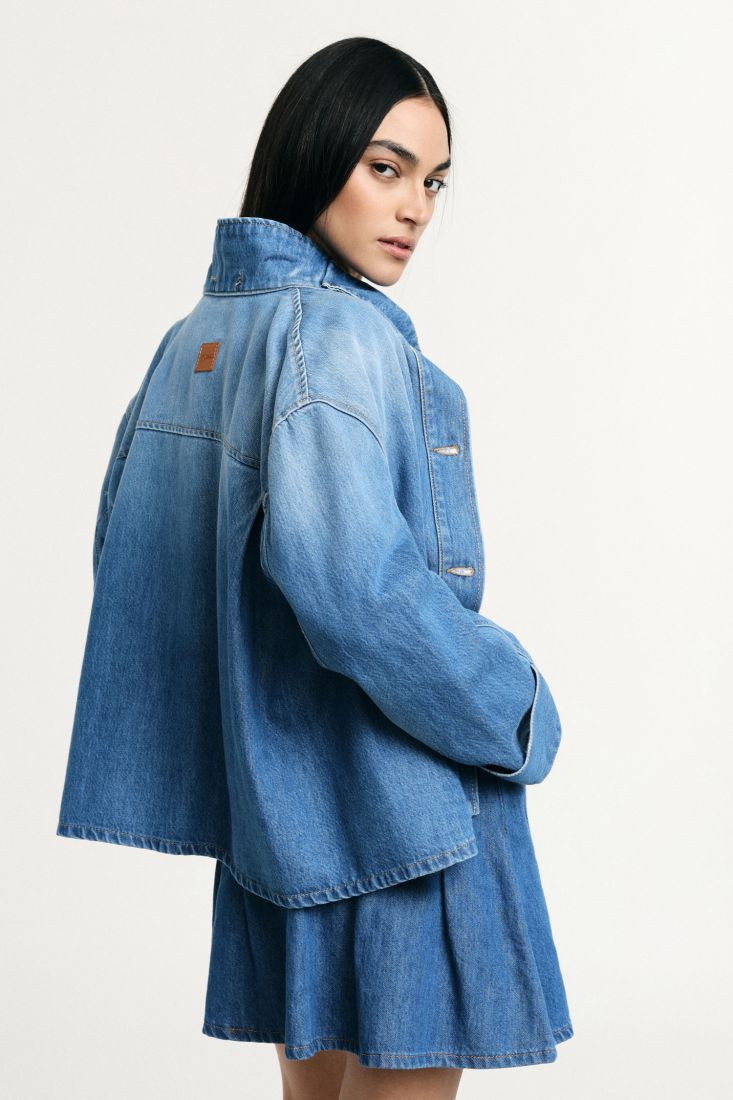 Giacca Please in denim con bottoni e fit ampio