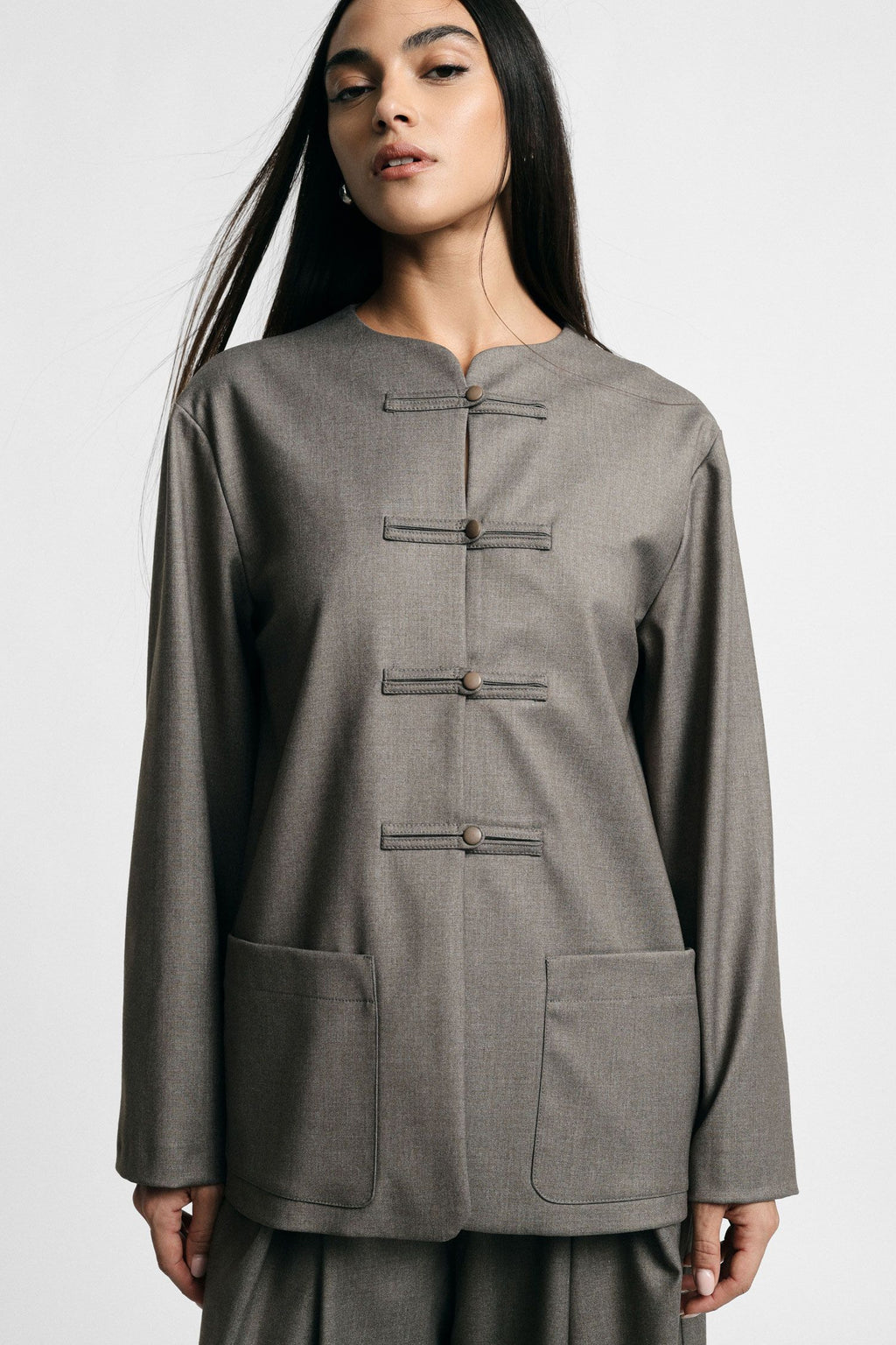 Blazer con chiusura a barre e tasche frontali Please - Tortora