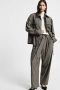 Pantaloni palazzo con pinces e cintura regolabile Please - Tortora