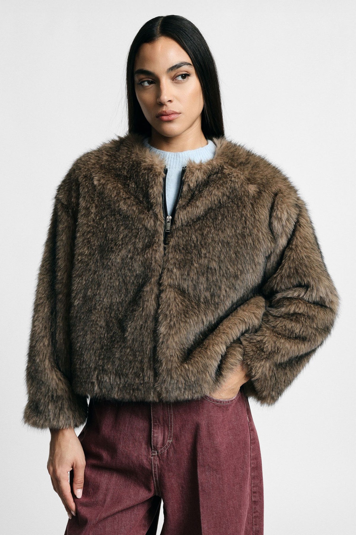 Eco-fur corta con zip tono su tono Please - Cammello