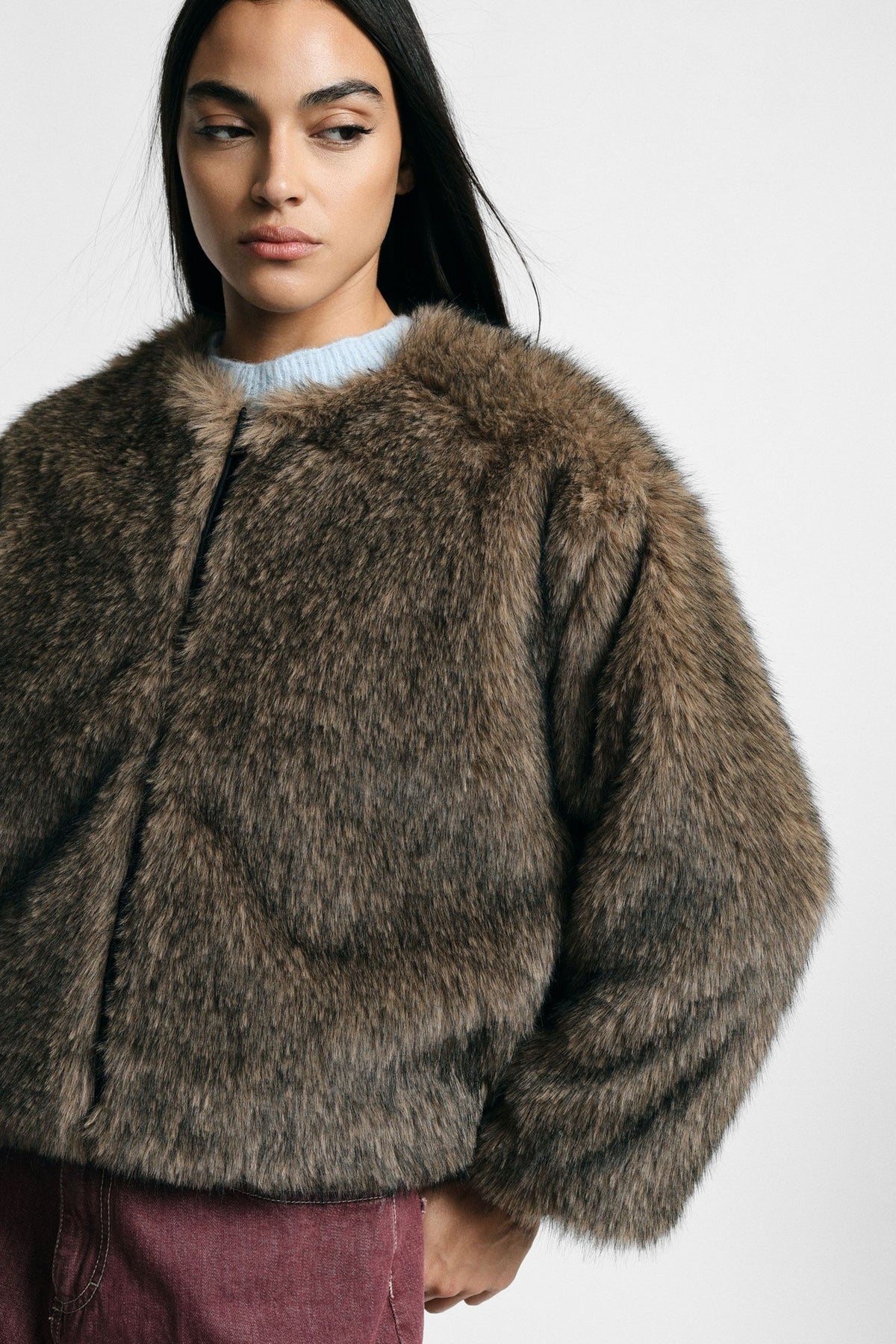 Eco-fur corta con zip tono su tono Please - Cammello