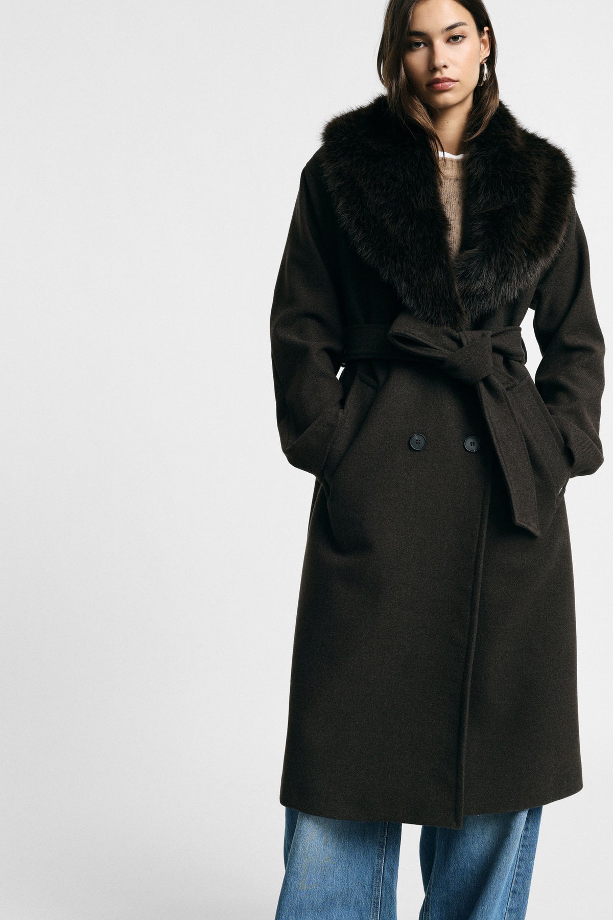Cappotto lungo con maxi collo in pelliccia Please - Cioccolato