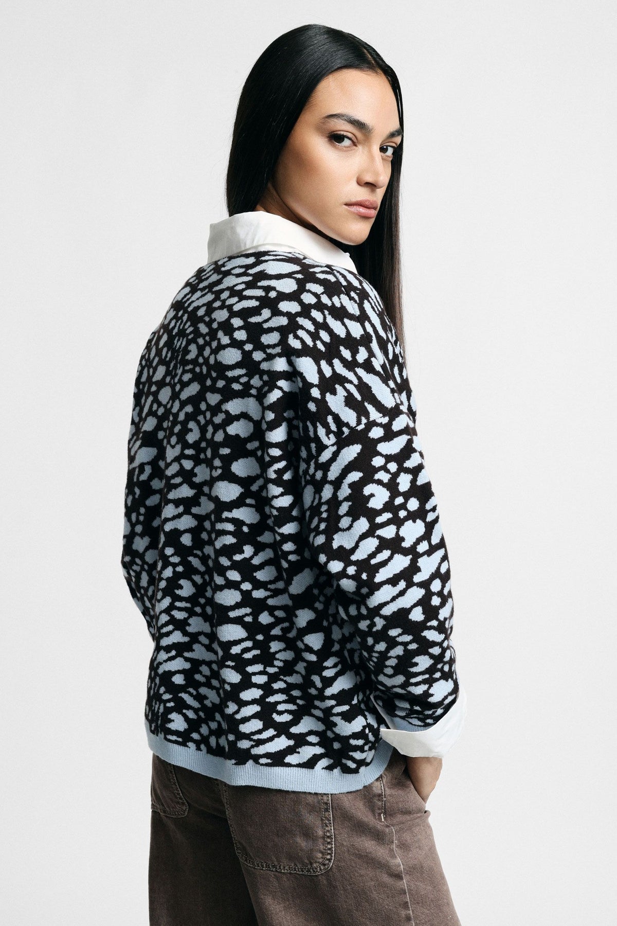 Maglione stampa animalier  scollo a v  Please - Moro\Azzurro