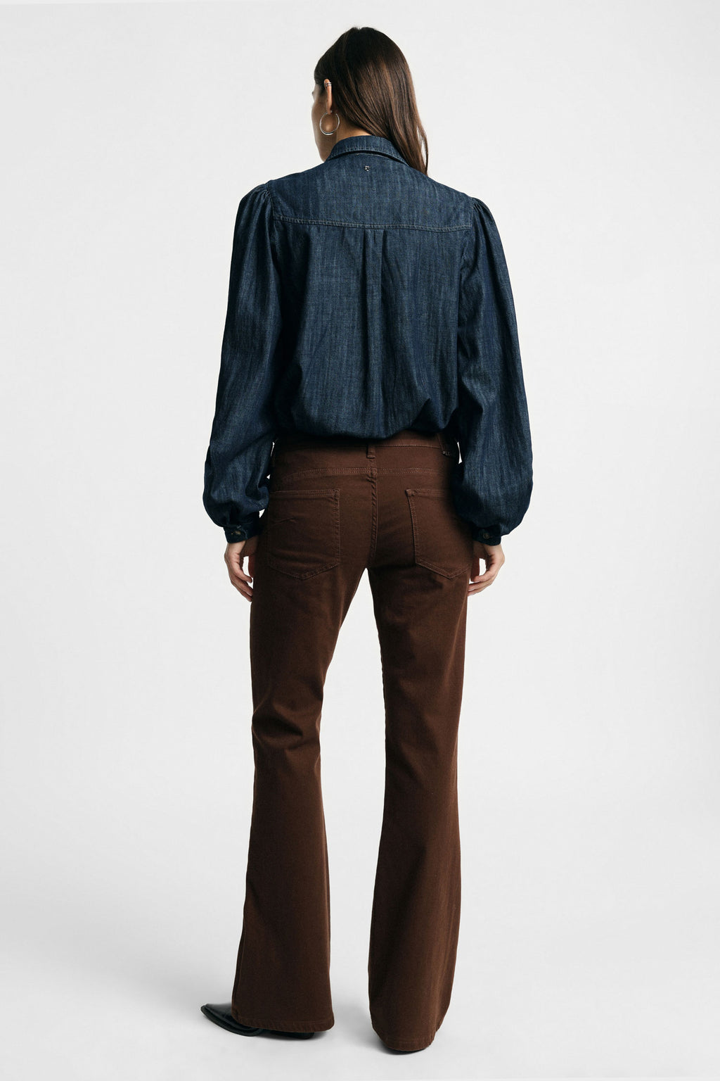 Pantaloni flare fit con fondo svasato e tasche chino Please - Brown
