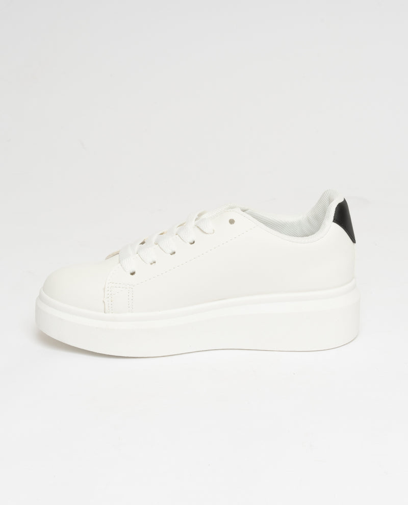 Sneakers bianche con inserto posteriore e lacci con strass - bianco/nero