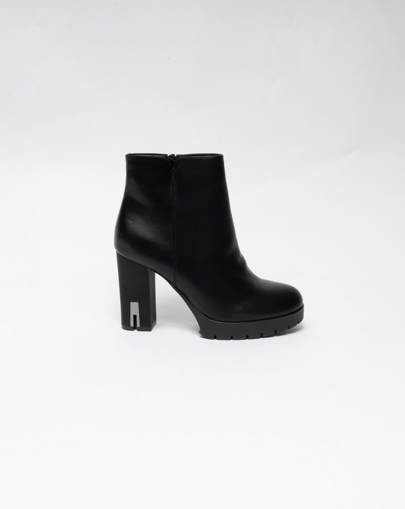 immagine-1-sstore-stivaletti-a-tronchetto-con-tacco-in-ecopelle-nero-stivaletti-wz688-8_black