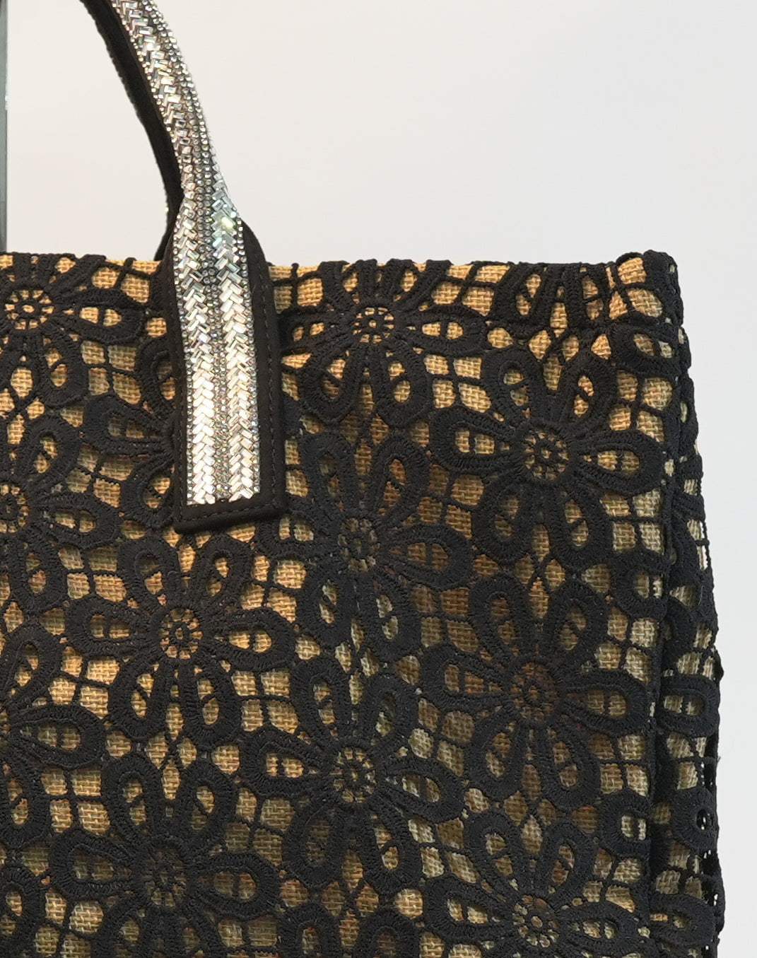 Borsa in Paglia con Ricamo Floreale e Manici brillantinati - Nero