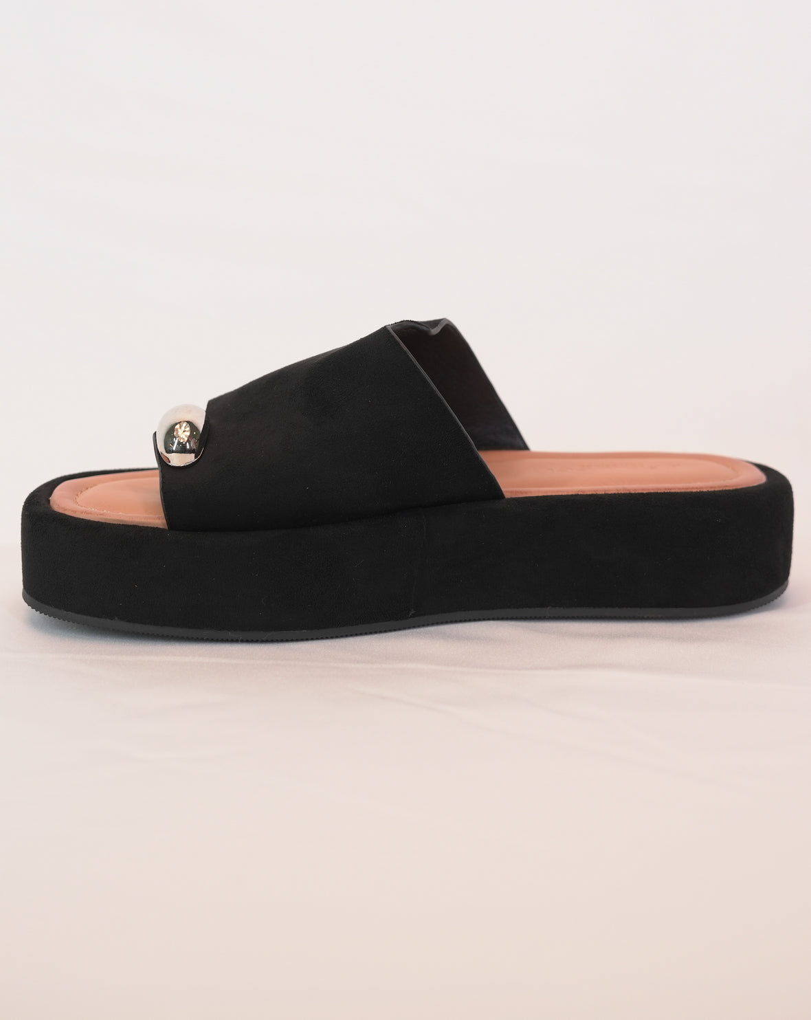 Sandalo Donna con Platform in Scamosciato Nero e Dettaglio Metallico