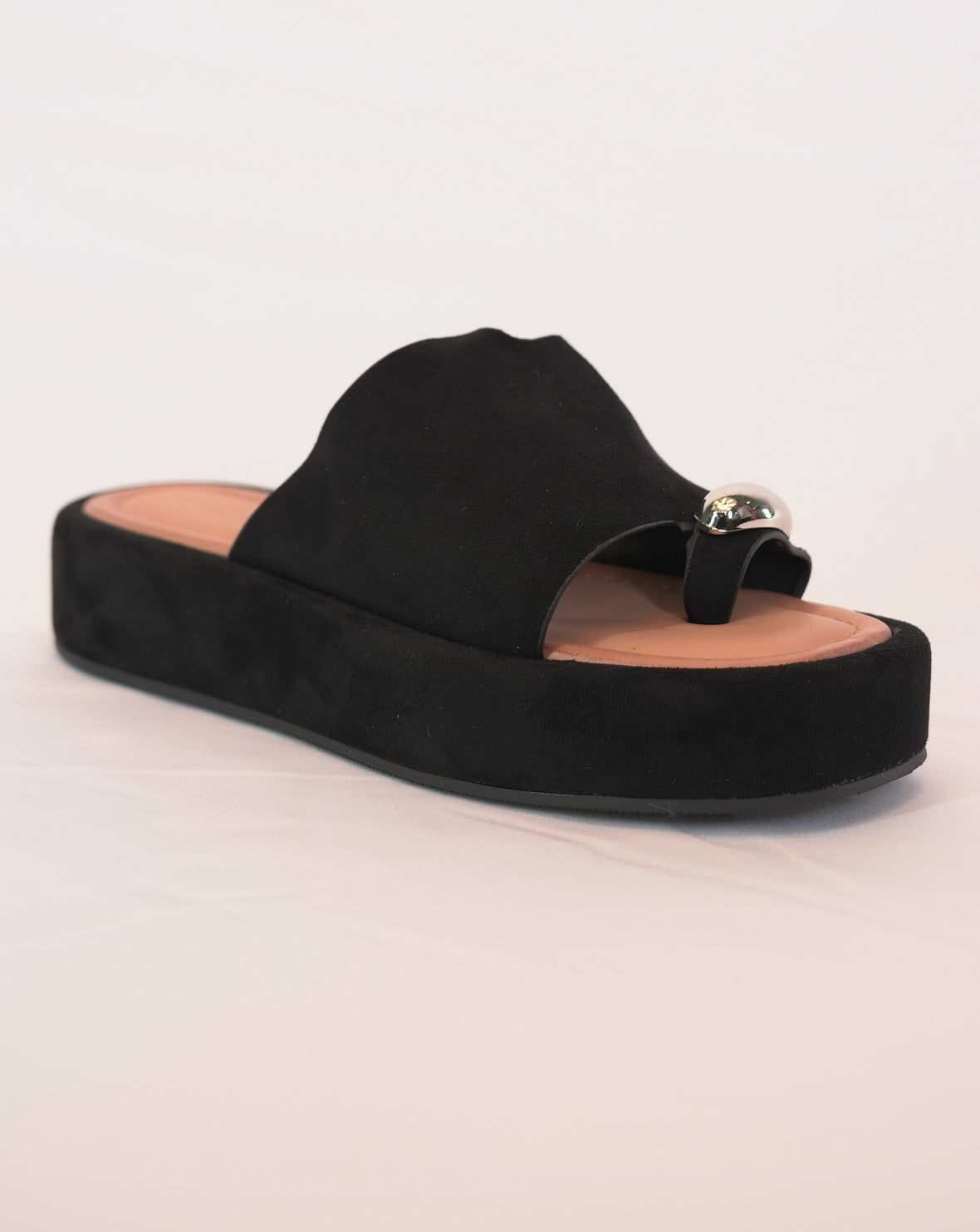 Sandalo Donna con Platform in Scamosciato Nero e Dettaglio Metallico