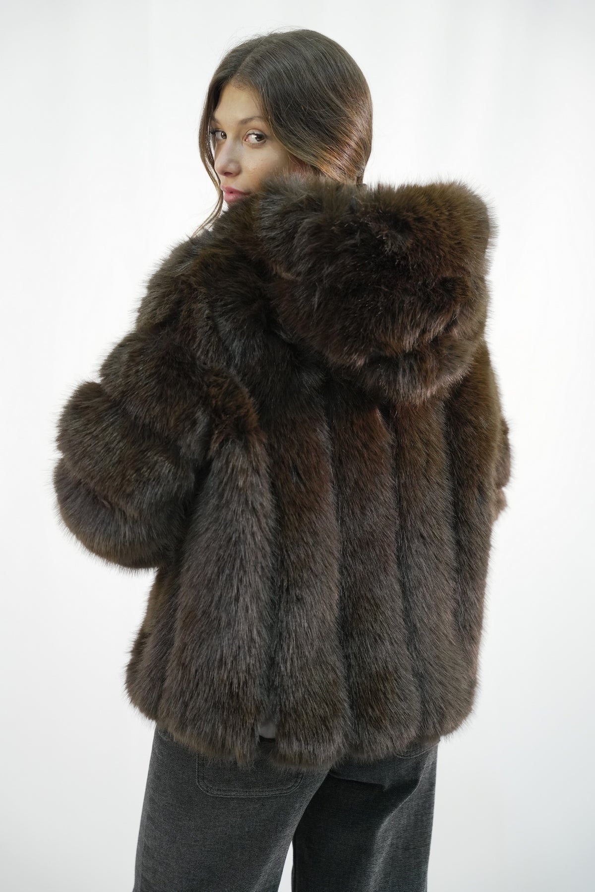 Giacca in Ecopelliccia Soft Warm con Cappuccio Giò Cellini – Marrone