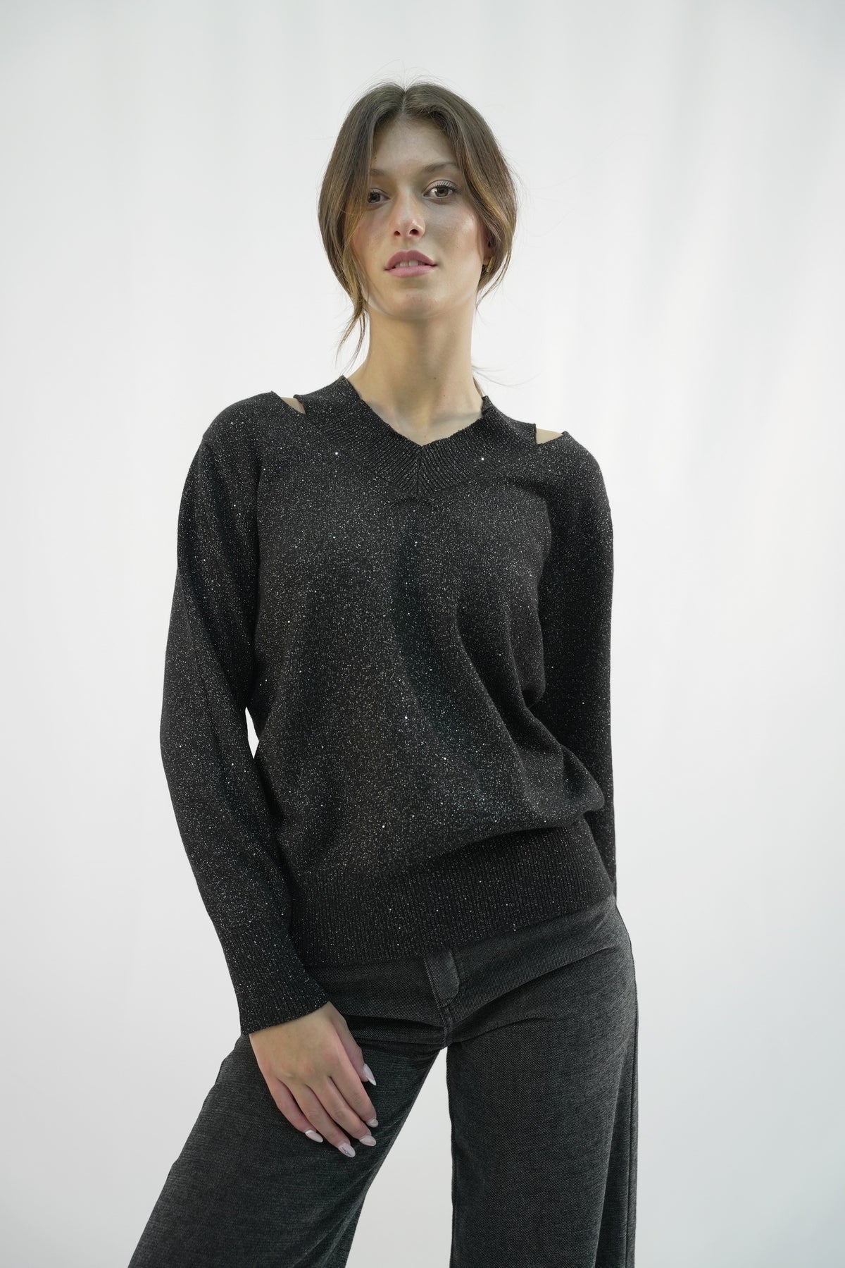 Maglia con Dettaglio Cut-Out e Scollo a V Zahjr - Nero -