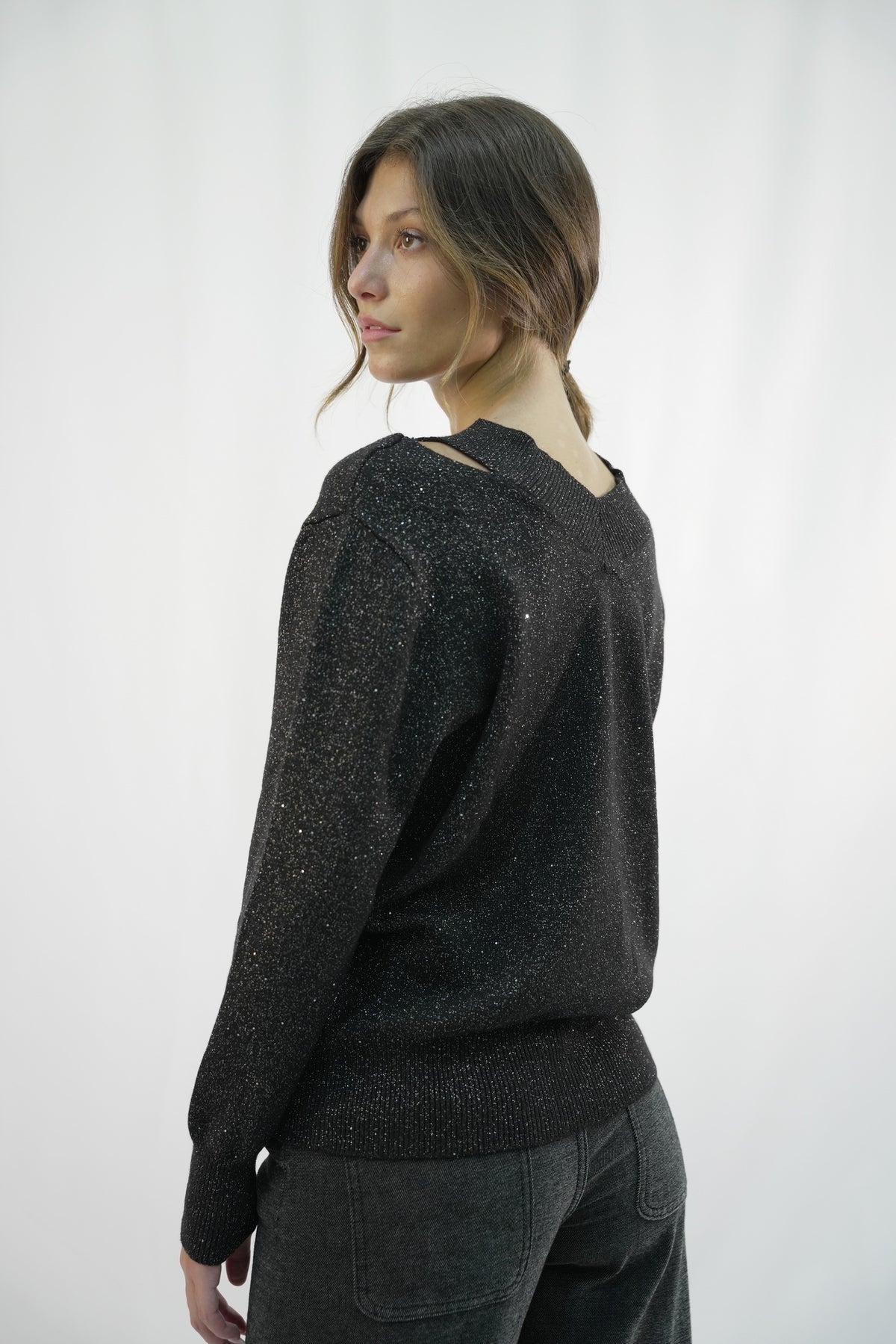 Maglia con Dettaglio Cut-Out e Scollo a V Zahjr - Nero -