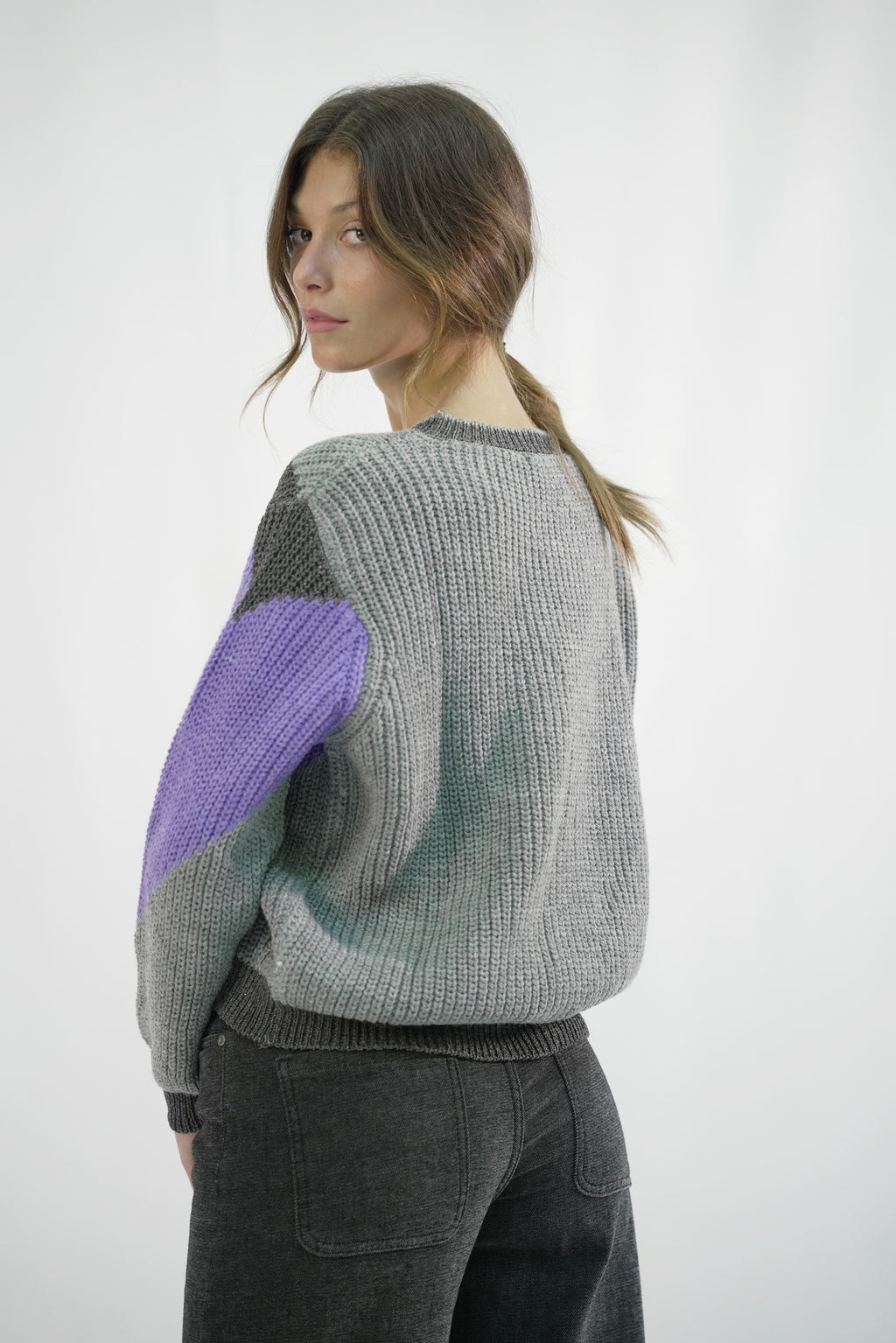 Maglione a Coste con Motivo Geometrico a Chevron Zahjr - grigio/Viola -