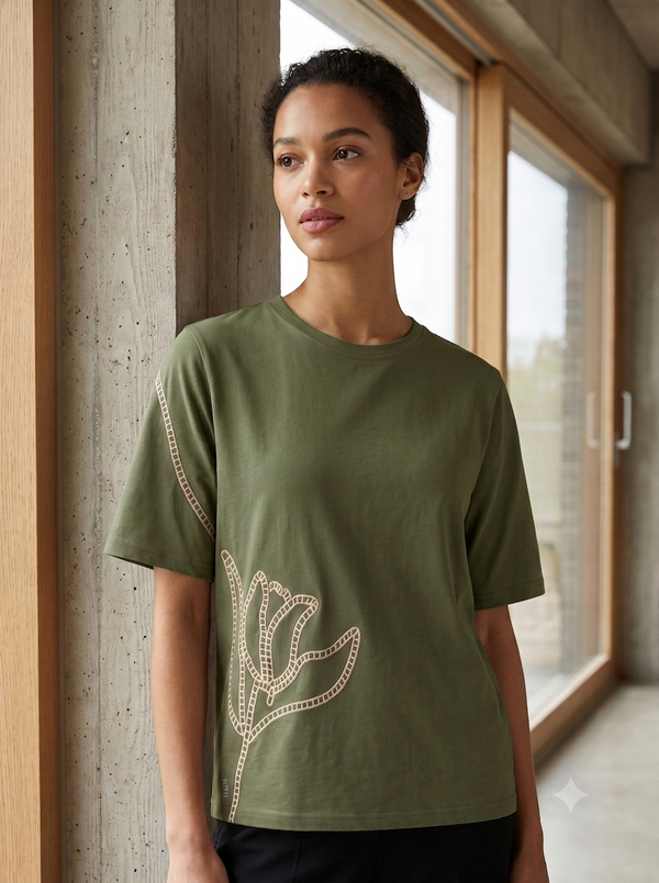 T-shirt Laura Biagiotti verde oliva con ricamo floreale