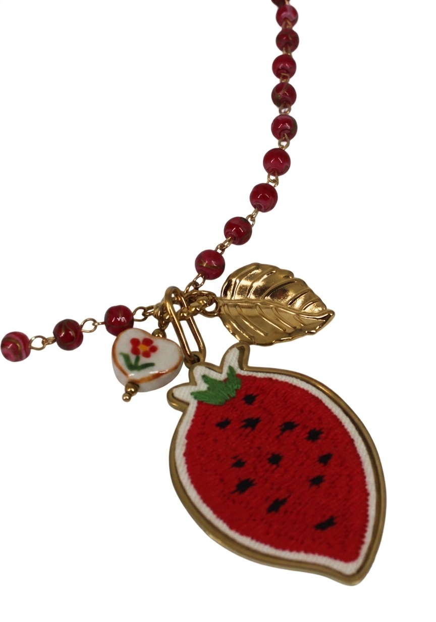 Collana Lunga Perline Rosse e Pendant Fragola