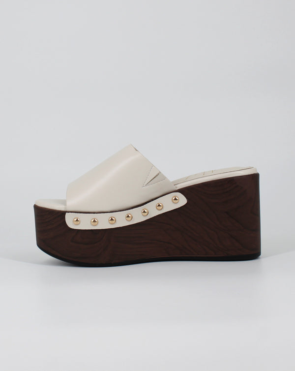 Sabot Platform con Dettagli Borchie – Beige