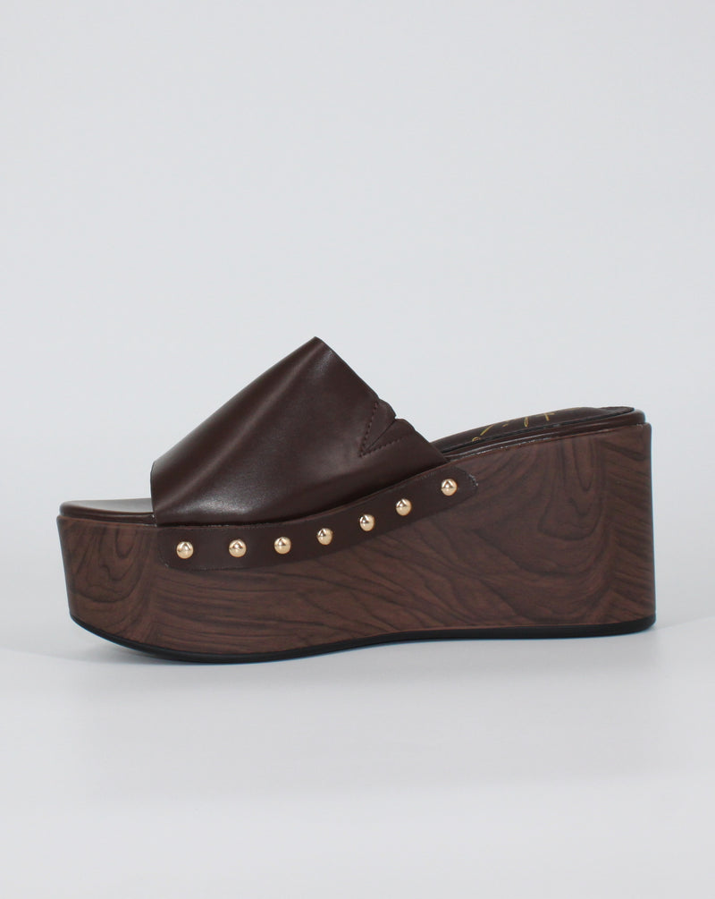 Sabot Platform con Dettagli Borchie – Marrone Cioccolato