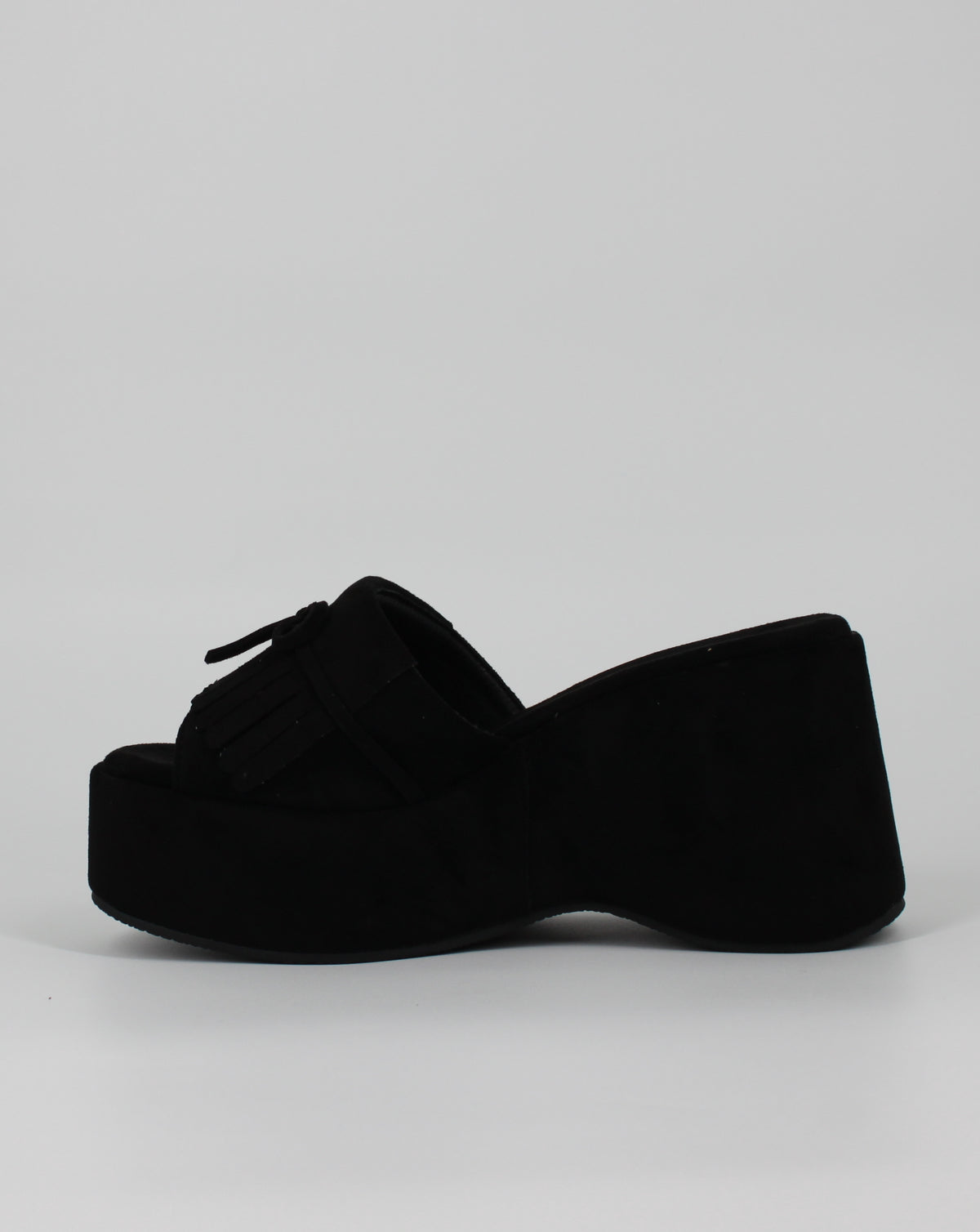 Sabot Platform Scamosciato con Frange e Fiocco – Nero