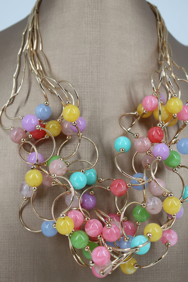 Collana Multifilo Candy Pop – Intreccio Dorato e Sfere Multicolor
