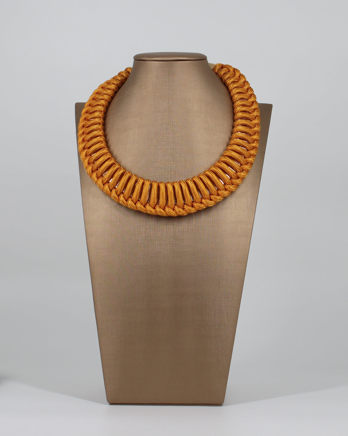 Collana Choker Artigianale in Corda Intrecciata - Giallo